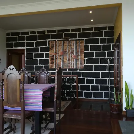 Feriehus Family Holiday Villa Vacations - Ponta Delgada Azores Rentals *