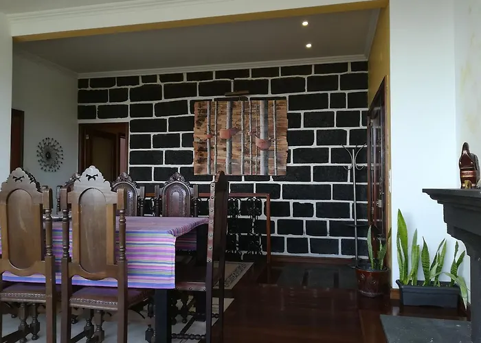 Feriehus Family Holiday Villa Vacations - Ponta Delgada Azores Rentals *